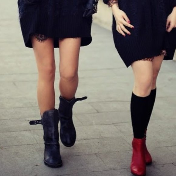 Stylish Black Leather Moto Boots! - Picture 1 of 11